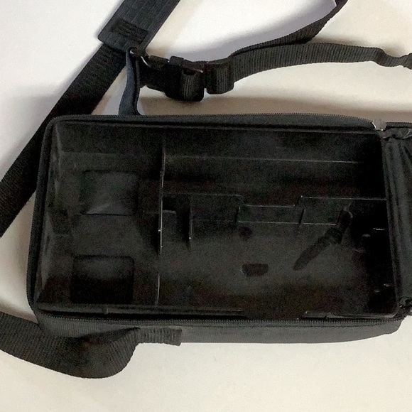 Game boy advance carrying case - Picture 2 of 2